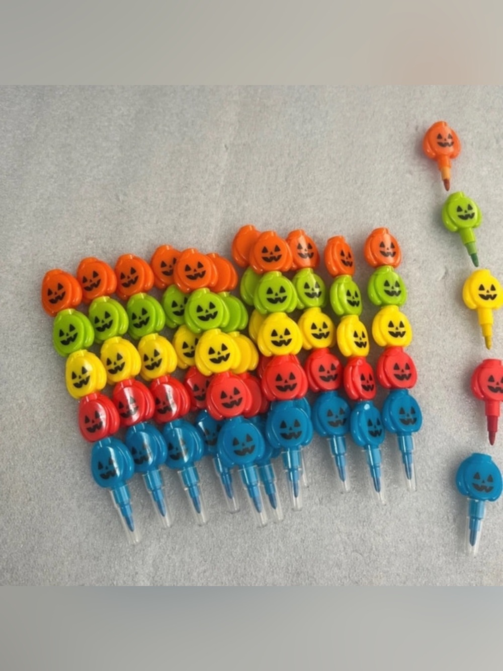 Happy Halloween Pumpkin Stackable Crayons 12 Count